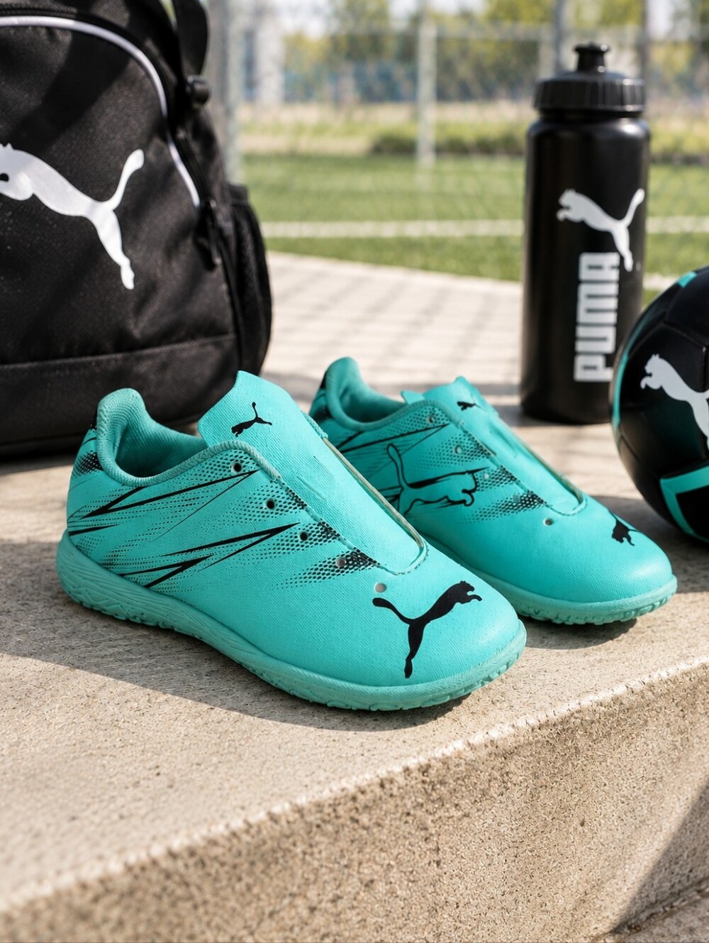 Puma Youth Indoor Soccer Shoes Aqua Slip-On Size US 11 / UK 10